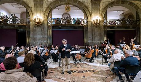 意大利阿韋利諾“多梅尼克·契馬羅薩”音樂學(xué)院（CONSERVATORIO di AVELLINO 
